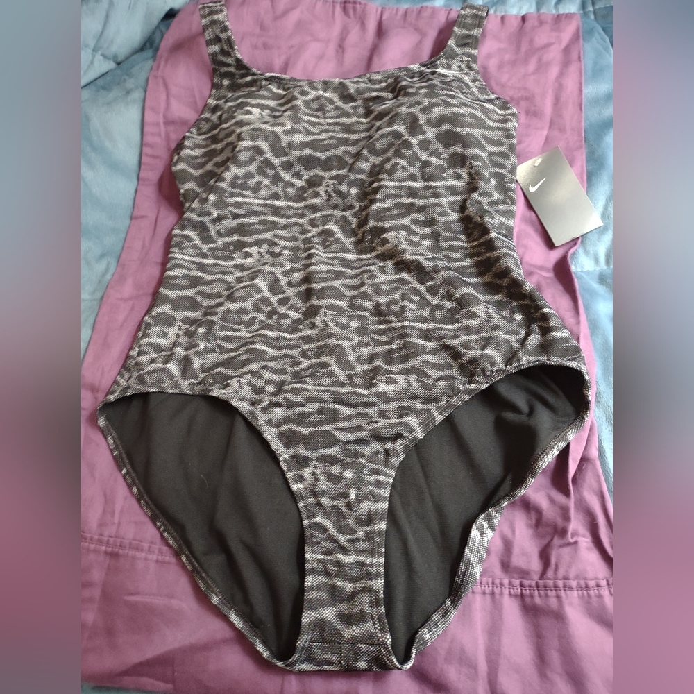Nike NWT fun animal print bathing suit. - Picture 4 of 5